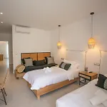 호텔 The George Mykonos 4*