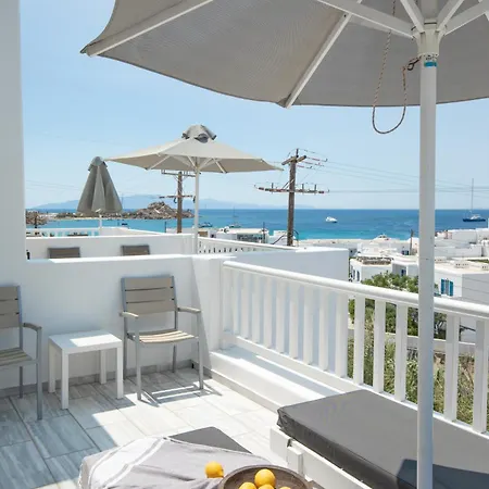 The George Mykonos Platísz Jalósz