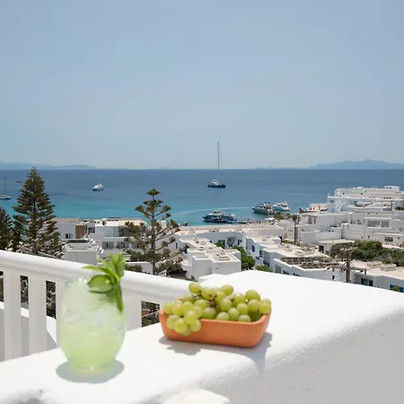 The George Mykonos Platísz Jalósz