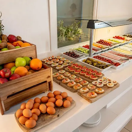 The George Mykonos Szálloda 4*