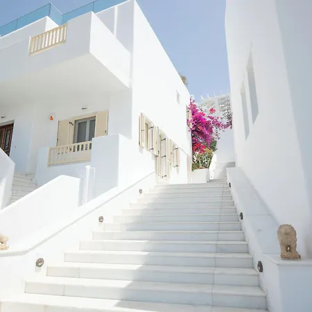 The George Mykonos Ξενοδοχείο